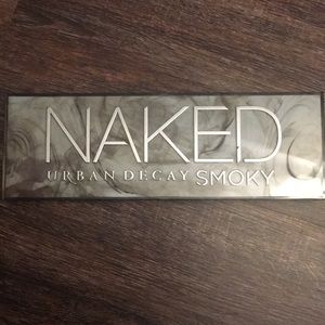 NAKED Urban Decay SMOKY (eyeshadow palette)
